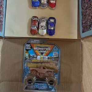 Hot Wheels Monster Jam Mystery Mudders Blue Thunder With Crushable Cars!!!